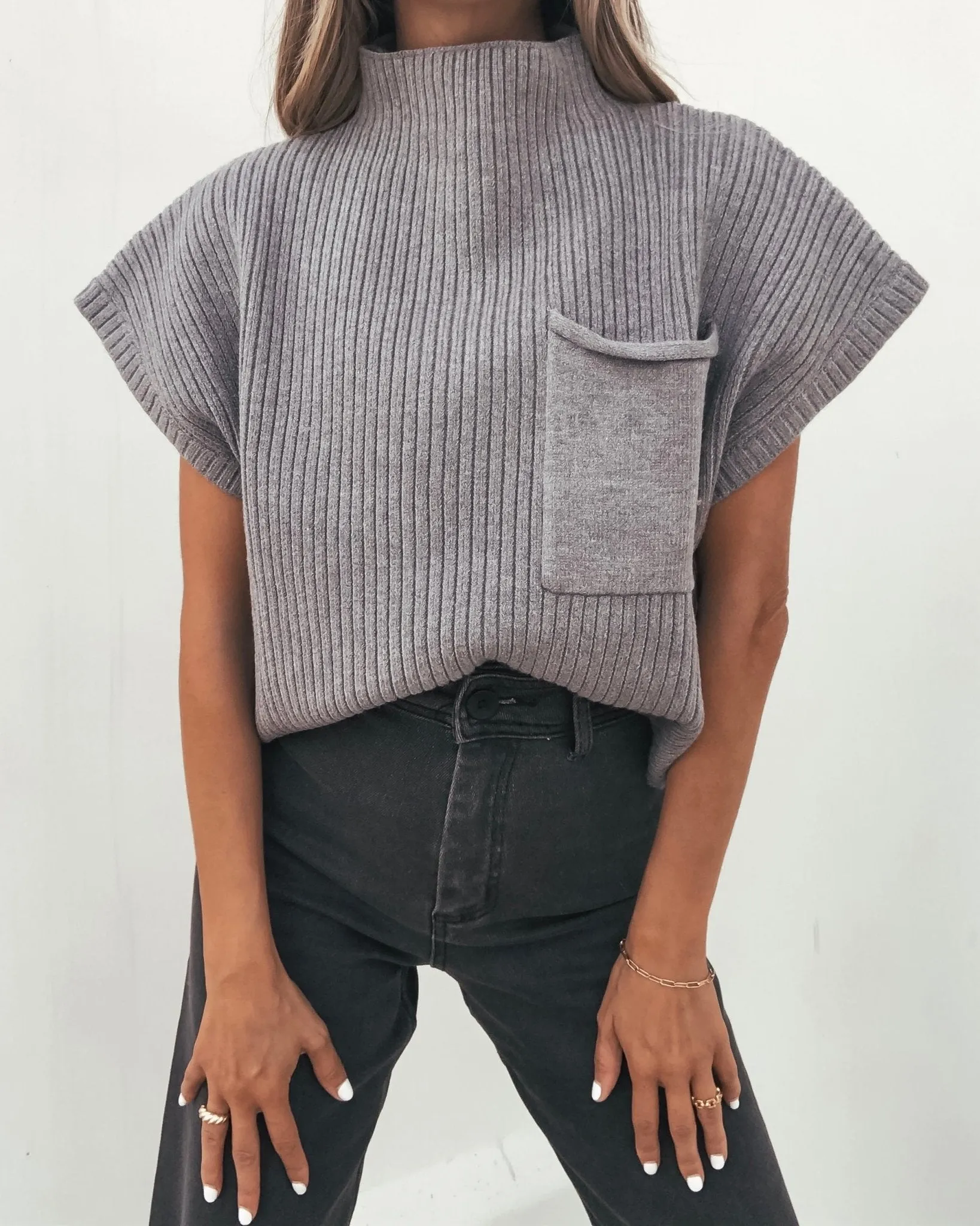 Short Sleeve Mock Neck Ribbed Sweater - Grey - FINAL SALE